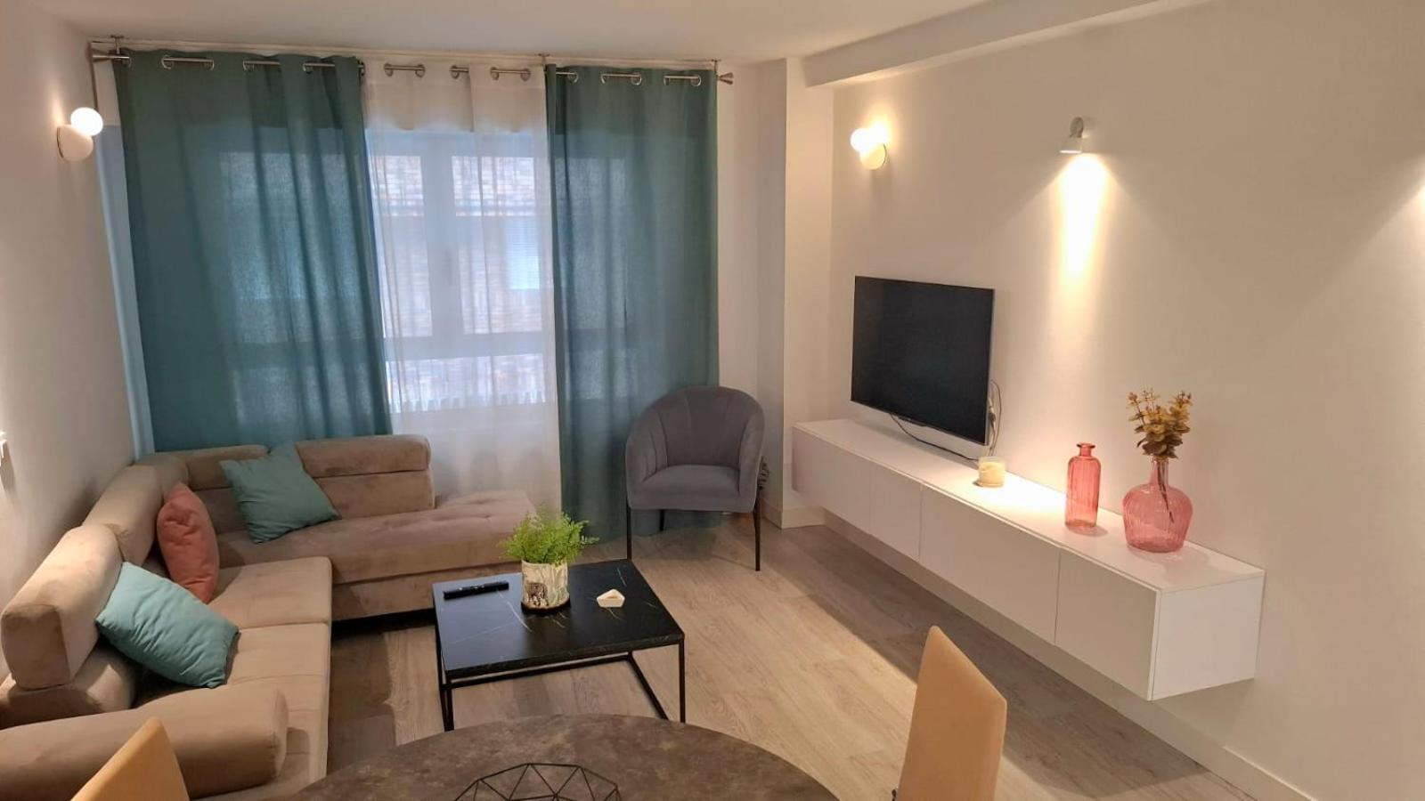 Moderno Apartamento Con Garaje Privado En El Centro De Vigo Exteriér fotografie
