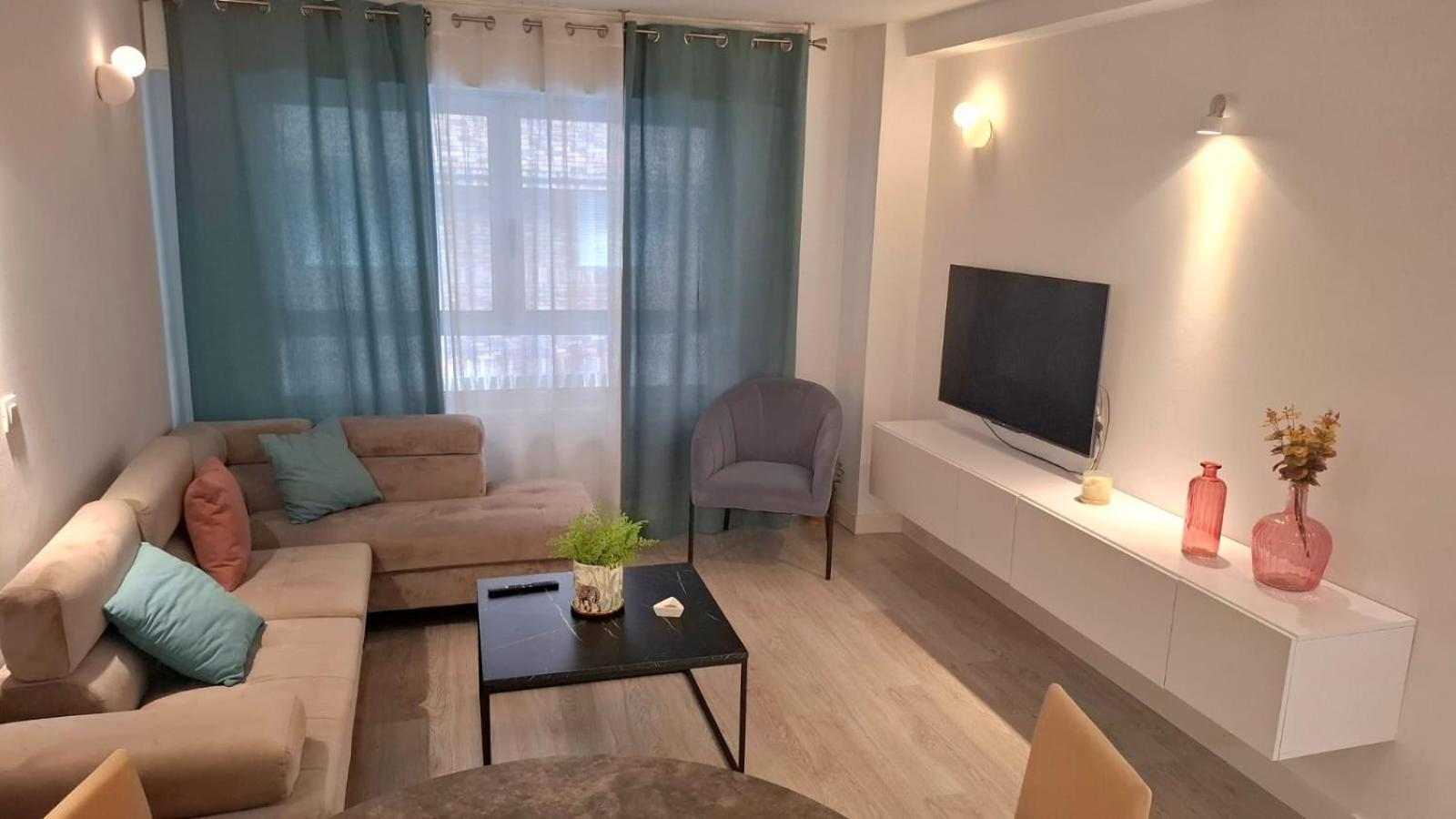 Moderno Apartamento Con Garaje Privado En El Centro De Vigo Exteriér fotografie